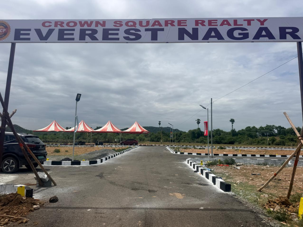 Crown Square Realty